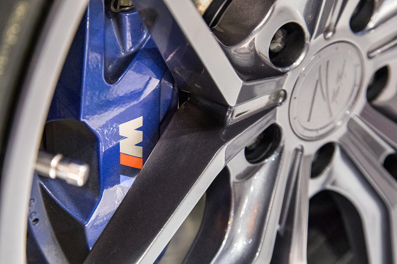 Essen Motor Show 2017: BMW 5er auf Z Performance Wheels, BMW M Bremssattel in blau.