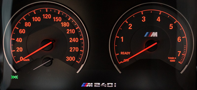 AC Schnitzer ACL2S, Tachoinstrumente optional bis 300 km/h.