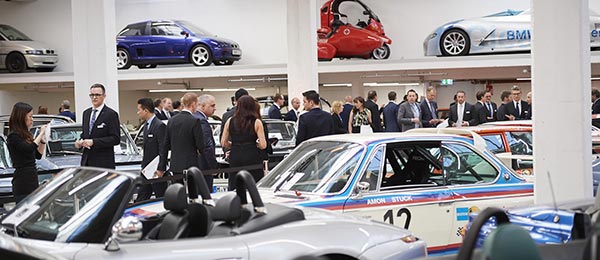 BMW zeichnete die 36 besten Händler weltweit mit dem Excellence in Sales Award bei einer feierlichen Verleihung in der BMW Group Classic in München aus.