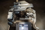 BMW V8 Turbo Motor, 4.395 cm Hubraum, 2 Twin-Scroll Turbo Lader und Doppel-Vanos bringen 450 PS (bzw. 462 PS in der M Performance Variante)