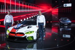 BMW Werksfahrer Martin Tomczyk und BMW Motorsportdirekter Jens Marquardt am BMW M8 GTE