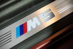 BMW M5 First Edition, Einstiegsleiste mit M5 Schriftzug