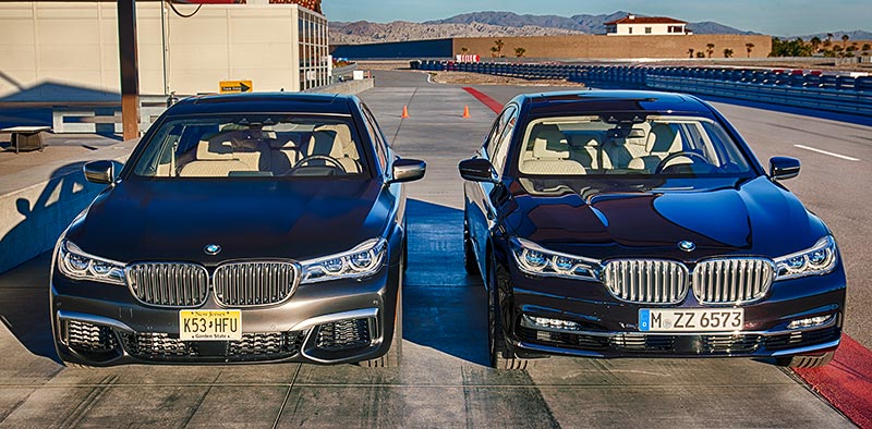 BMW M760Li xDrive neben einem BMW M760Li V12 Excellence auf der privaten Rennstrecke von Thermal