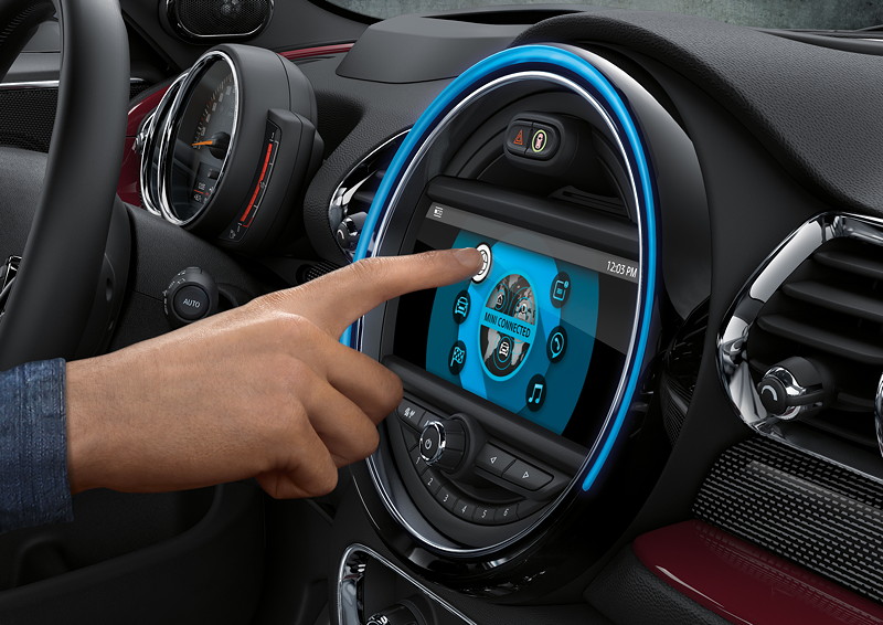 MINI Modellpflege-Ma�nahmen zum Sommer 2017. MINI Connected.