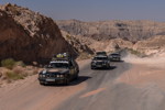 Die Allgu-Orient Rallye 2017: das Team '5ever' mit ihren drei BMW 520i touring unterwegs zum Ziel.