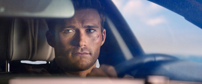 Hollywood-Star Scott Eastwood und BMW in 'Overdrive'.