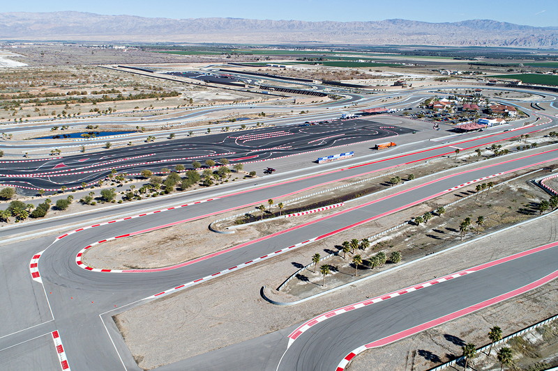 Benachbarte Rennstrecke des Thermal Clubs, in die sich BMW eingemietet hat