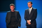 Sean Penn und Leonardo DiCaprio (v.l.n.r.) auf der vierten Saint-Tropez Gala der Leonardo DiCaprio Foundation (LDF)