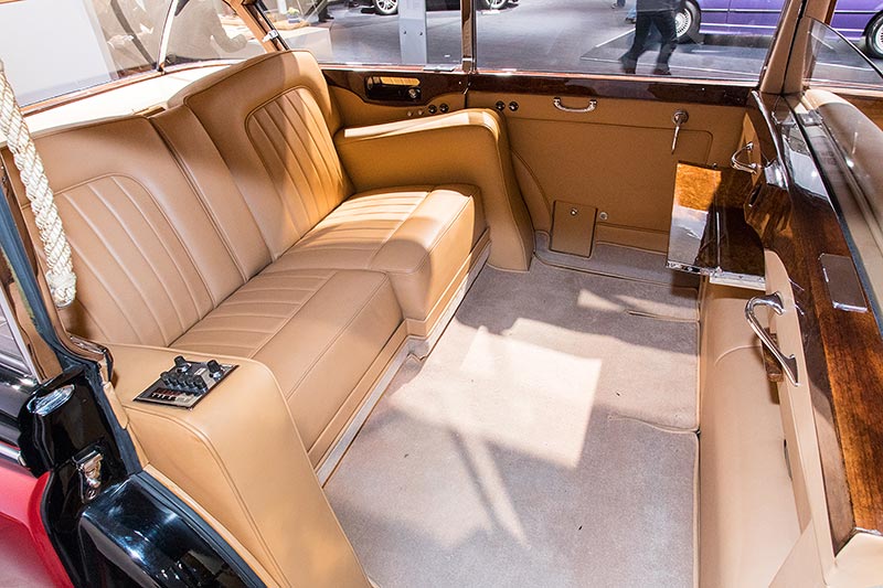 Rolls-Royce Silver Wraith, Innenraum hinten