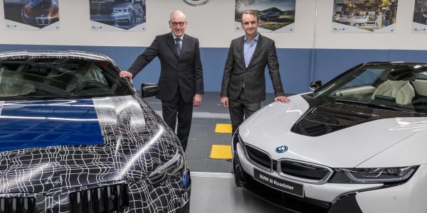 Das Jahr 2018 steht an den niederbayerischen BMW Standorten ganz im Zeichen der '8'.