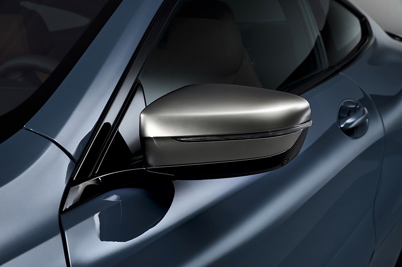 BMW 8er Coup�, M Performance Modell mit Exterieurelementen in Ceriumgrau, u. a. Aussenspiegel