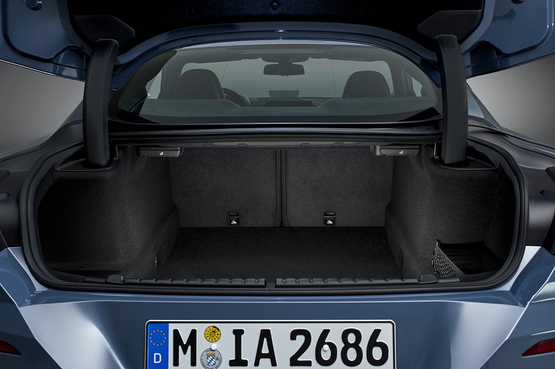 BMW 8er Coup, Kofferraum mit 420 Liter Ladevolumen