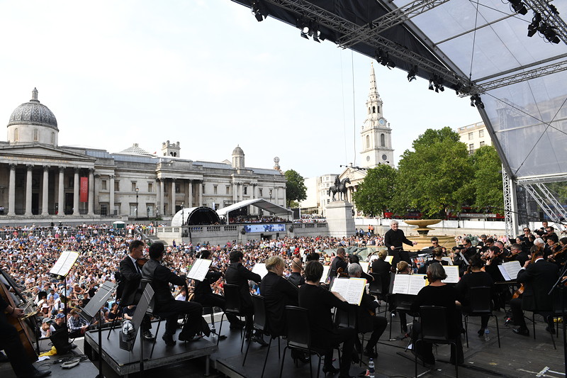 BMW Classics 2018 auf dem Trafalgar Square in London.