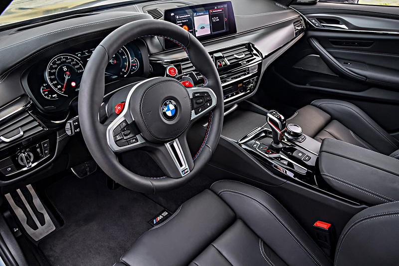 BMW M5 Competition, Cockpit