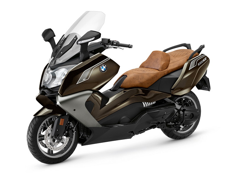 BMW C 650 GT, Option 719 Sparkling Storm metallic mit Option 719 braune Sitzbank. 