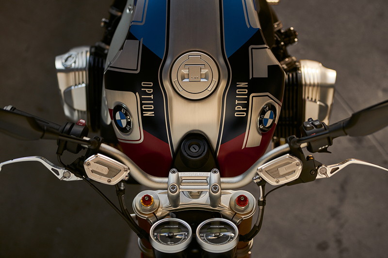 BMW R nineT, BMW Motorrad Spezial: Option 719 Marsrot metallic matt / Cosmicblue metallic matt.