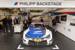 DTM in Spielberg, 23.09.2018. Box vom BMW Team RMR mit dem Samsung BMW M4 DTM von Philipp Eng.
