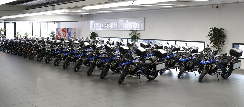 BMW Group Kundencenter Mnchen-Freimann: 15x R 1200 GS, 3x R 1200 GS Adventure, 7x S 1000 XR, 2x R 1200 RS, 8x R 1200 RT, 1x F 800 R