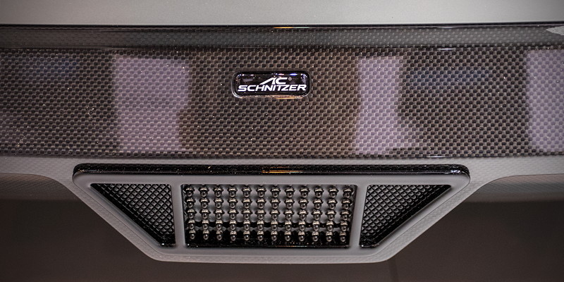 BMW M5 by AC Schnitzer, blinkende rote Leuchte am Heck mittig, z. B. zur Nutzung bei Regenrennen.