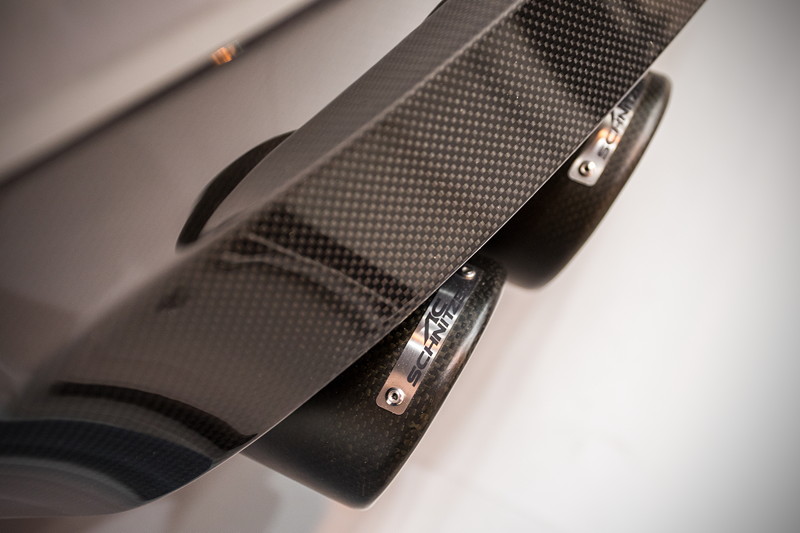 BMW M5 by AC Schnitzer, Auspuffendblenden in Carbon mit AC Schnitzer Schriftzug