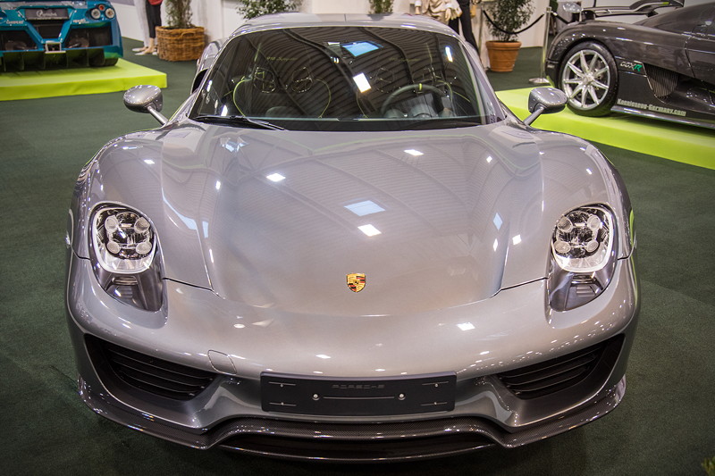 Porsche 918 Speyder, V8- und zwei Elektromotoren, Systemleistung von 887 PS