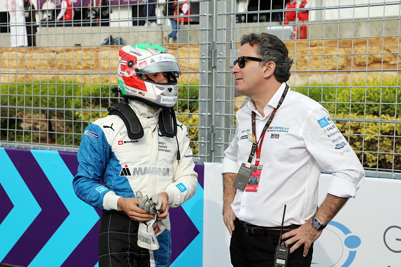 Ad Diriyah (KSA), 15. Dezember 2018. ABB FIA Formula E Championship. Ad Diriyah E-Prix. Antonio Felix da Costa (PRT) und Alejandro Agag (ESP, Vorsitzender der Formel E)