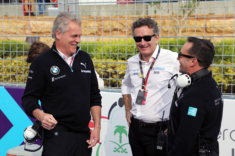Ad Diriyah (KSA), 15. Dezember 2018. J-F Thormann (USA, Vize Prsident Andretti Autosport). Alejandro Agag (ESP, Vorsitzender der Formel E und Roger Griffiths (GBR, Team Chef).