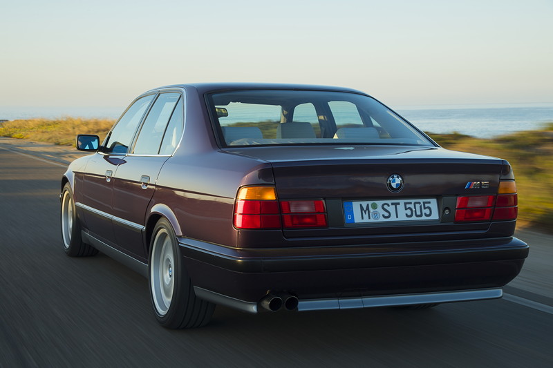 BMW M5, zweite Modellgeneration E34