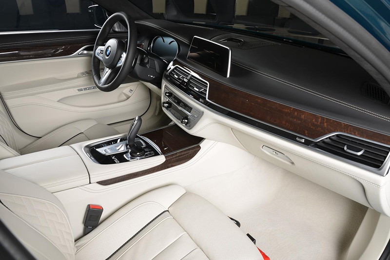 BMW M760Li xDrive M Performance, Innenraum vorne