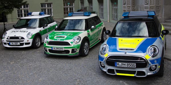 Drei Generationen MINI Einsatzfahrzeuge bei der Mnchner Polizei