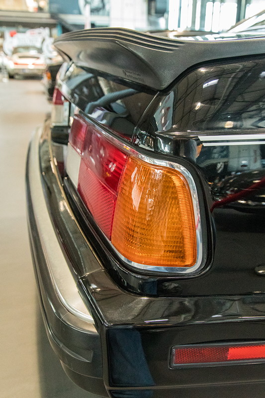 MotorWorld Kln-Rheinland: BMW M 635 CSi (E24), mit Heckspoilerlippe