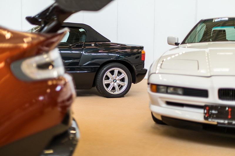 Retro Classics Cologne 2018: BMW Z1 (E30/Z1), u. a. neben BMW 850i (E31)