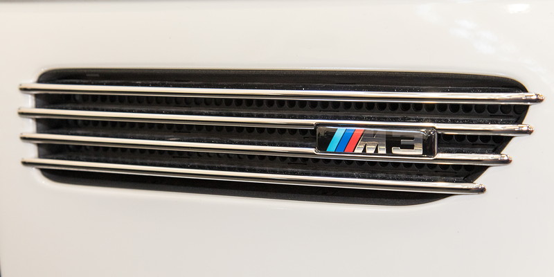 Retro Classics Cologne 2018: BMW M3 Cabrio, seitliche Kieme mit M3 Logo