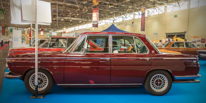 Retro Classics Cologne 2018, BMW 02 Club e. V.: BMW 2000 1.8, 4.5 m lang, 1.120 kg schwer, vmax: 190 km/h