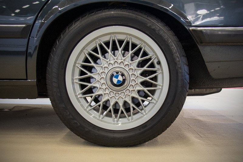  Retro Classics Cologne 2018: BMW M5 (E28), Rad