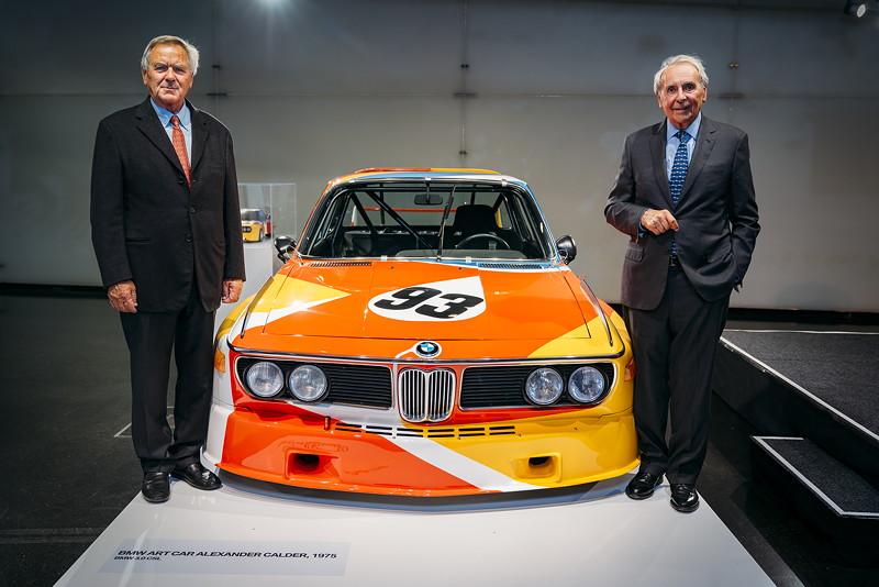 Die Initiatoren des BMW Art Car Projekts: Jochen Neerpasch (l.), ehemaliger Leiter der BMW Motorsport GmbH, und Herv Poulain (r.), Auktionator und ehemaliger Rennfahrer.