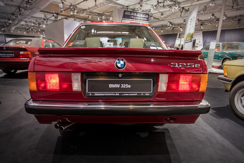 BMW 325e (E36), Heckansicht