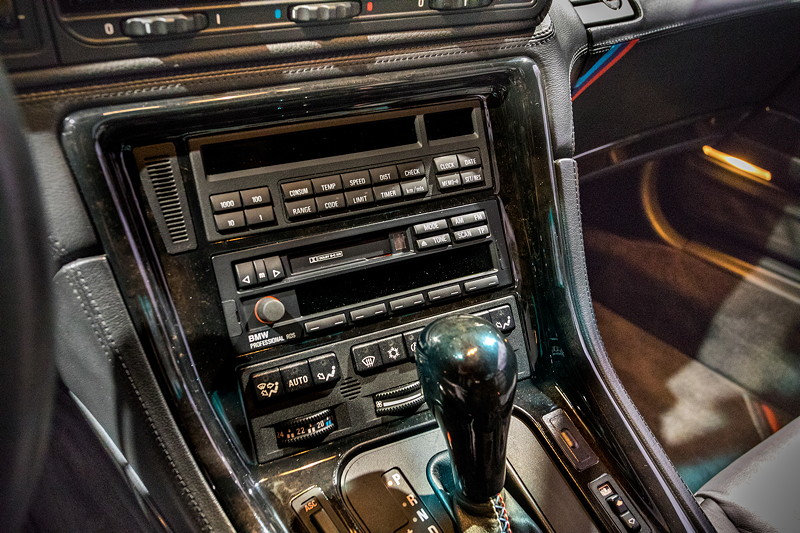 BMW 840Ci (E31), Mittelkonsole