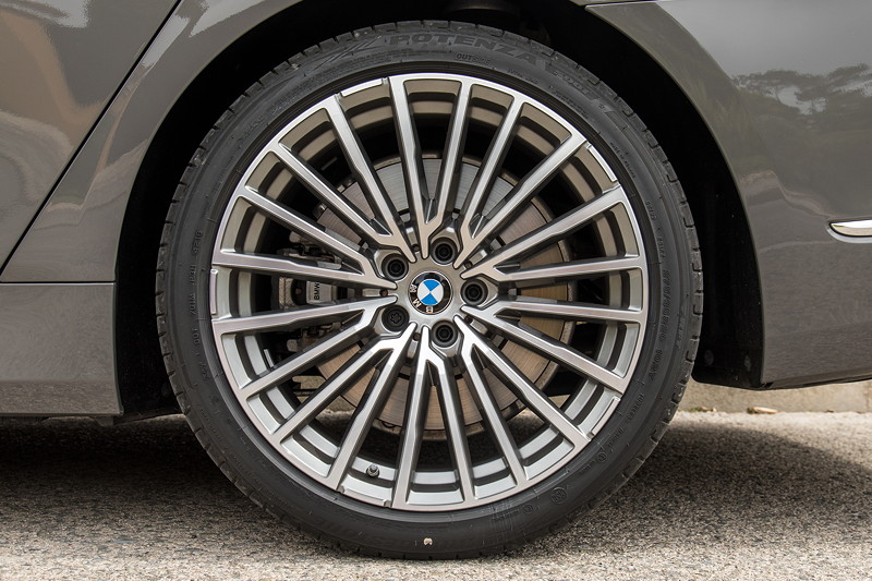 BMW 750Li xDrive (G12 LCI), 20 Zoll LMR Vielspeiche 777 Bicolor