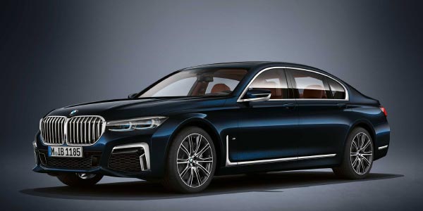 BMW M760Li in BMW Individual Azurite shwarz II metallic