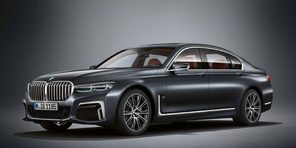 BMW M760Li in BMW Individual Frozen arctic grey