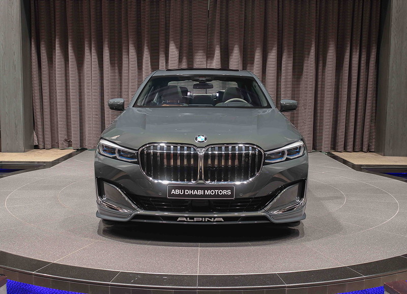Alpina B7 in Dravitgrau metallic im Showroom von BMW Abu Dhabi Motors.