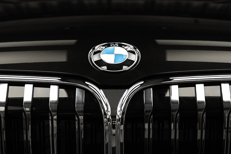 Alpina B7, BMW-Logo berhalb der neuen, deutlich vergrerten BMW Niere