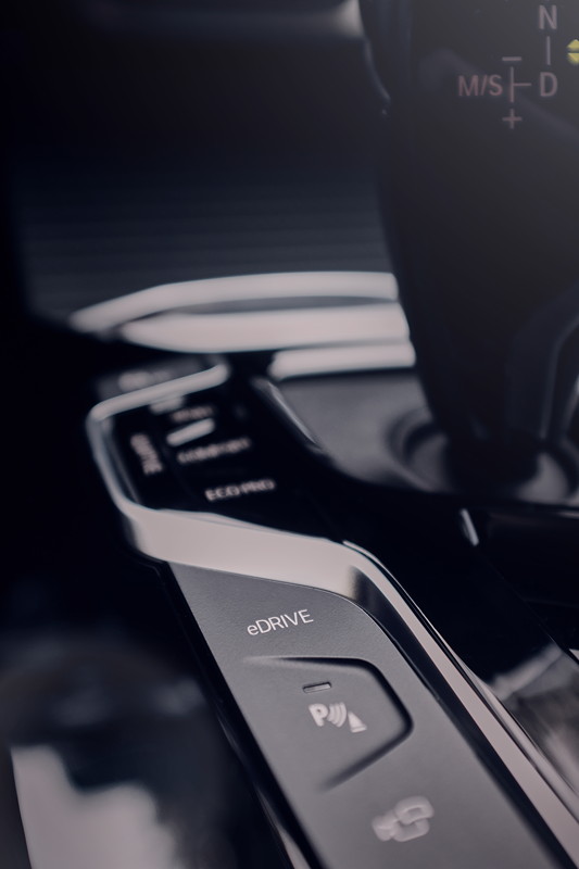 BMW X3 xDrive30e, eDrive Schalter
