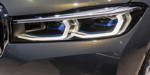 BMW 745e, neu gestaltete, flachere LED Scheinwerrfer, optional mit Laserlicht.