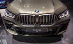 BMW X6 M50i xDrive mit umfassend neuentwickelten 4,4 Liter großen V8-Ottomotor mit 390 kW/530 PS.