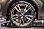 BMW X6 M50i xDrive, 21 Zoll M Leichtmetallräd Y-Speiche 741 M Bicolor, Orbitgrau, glanzgedreht 