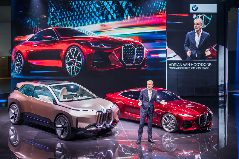 BMW Designchef Adrian van Hooydonk stellte bei der BMW Group Pressekonferenz, IAA 2019 das BMW Concept 4 vor.