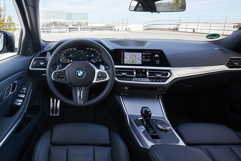 Foto BMW M340i xDrive, Live Cockpit Professional (vergrößert)