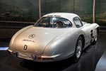 Mercedes-Benz 300 SLR, dient es dem Leiter der Versuchsabteilung, Rudolf Uhlenhaut, als Dienstwagen. Daran erinnert heute sein Beiname 'Uhlenhaut-Coupé'.